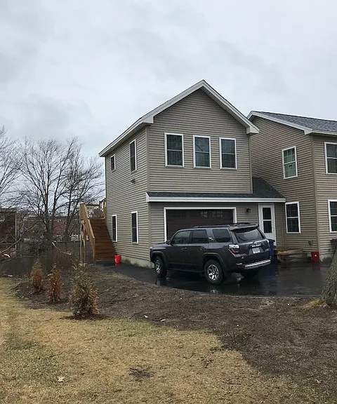 93 Lowell St — Photo 11