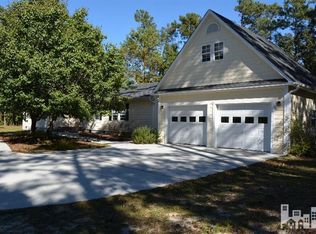 656 Ravenswood Rd, Hampstead, NC 28443