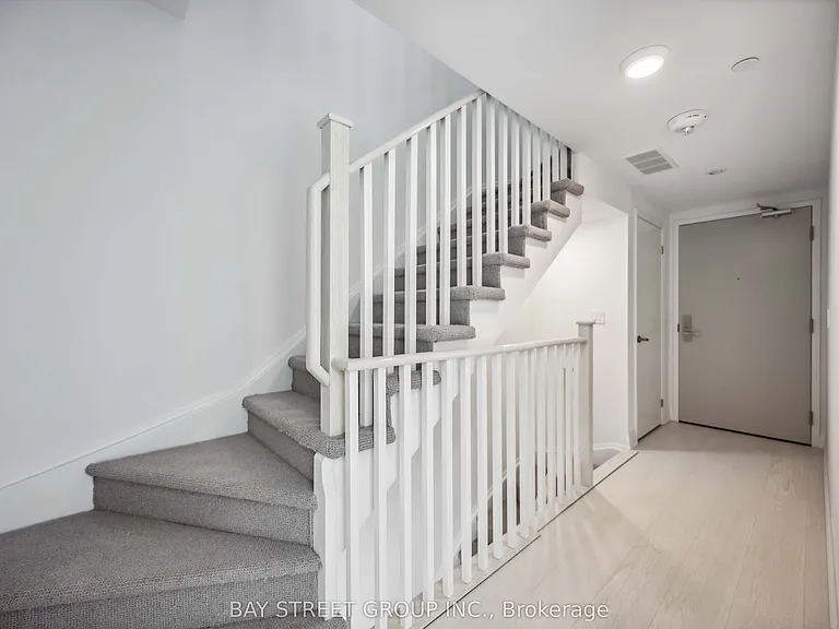 30 Gibbs Rd #Townhouse 101 — Photo 10