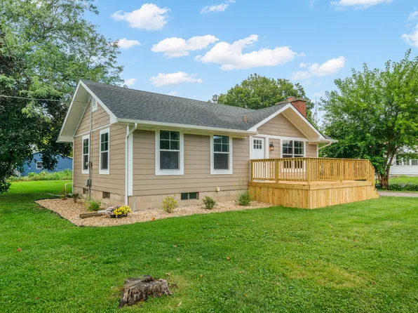 512 Tally St, Earlville, IL 60518