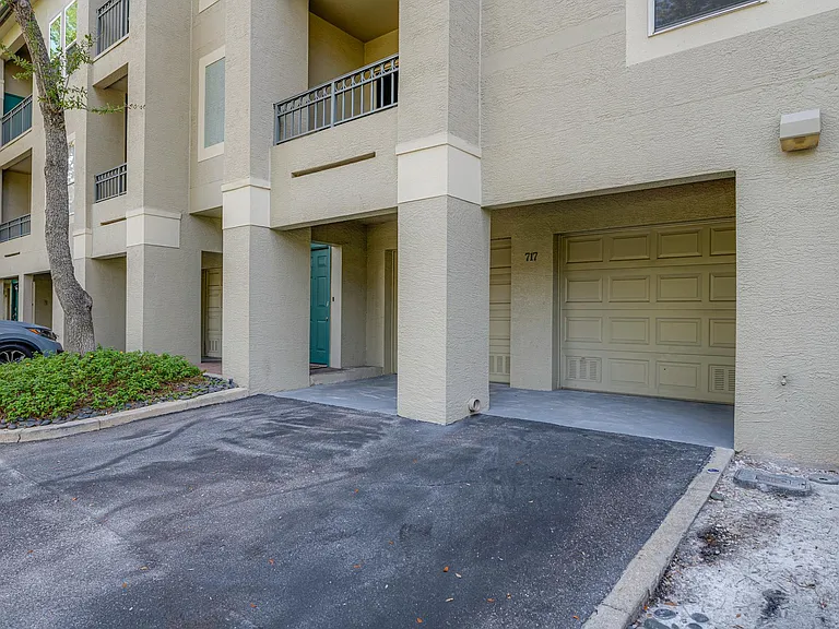 717 Mainsail Dr — Photo 5