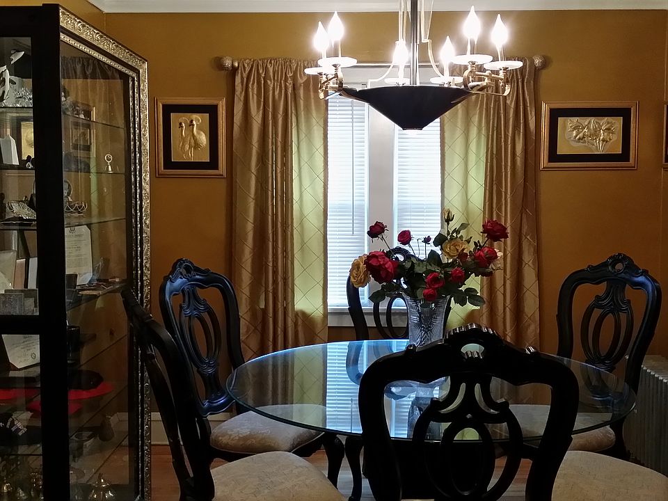 2nd image of 1810 W Fairmount Ave