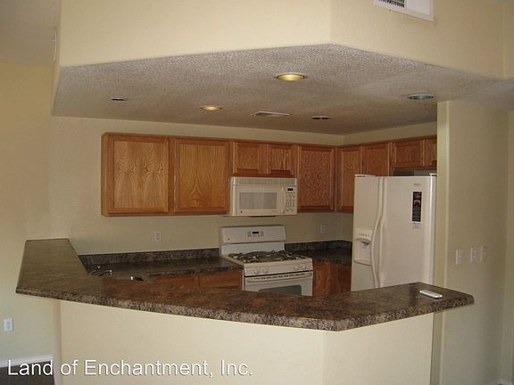 3rd image of 6800 Vista Del Norte Dr NE #2028