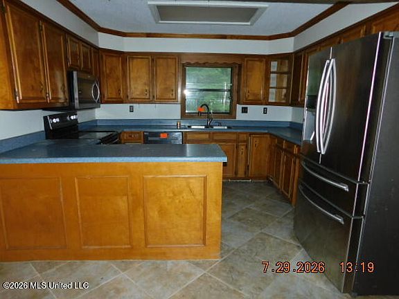 2nd image of 315 Harris Rd