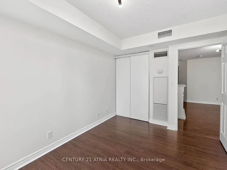 23 Hollywood Ave #808 — Photo 37