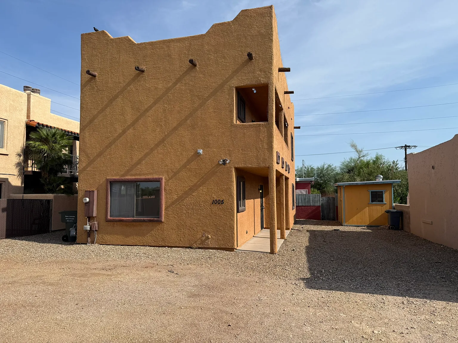 Less than 2 miles from U of A and Downtown!! — Photo 3