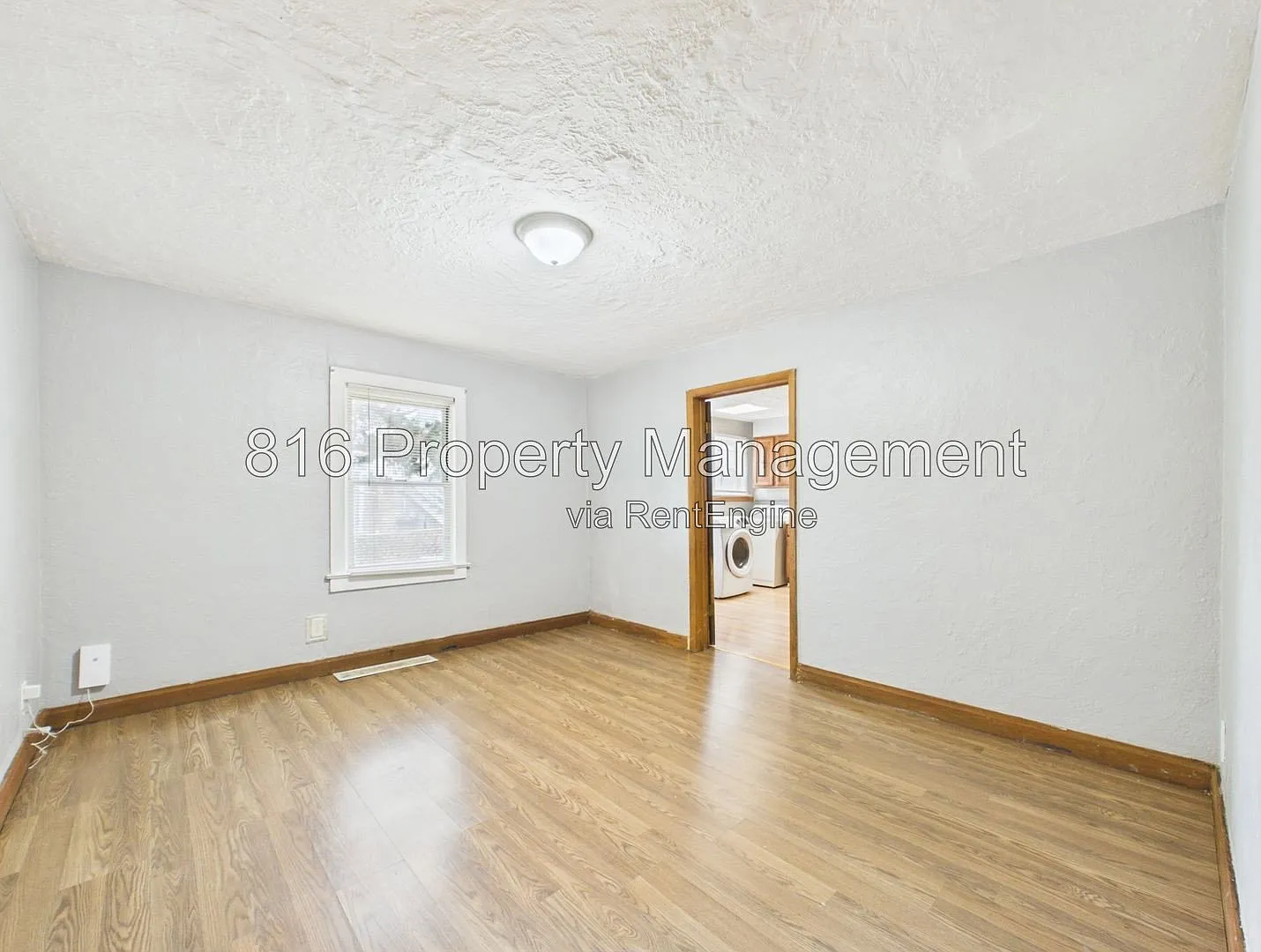 2 bed, 1.0 bath, $995 — Photo 4