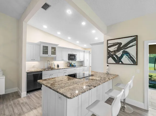 732 Lago Road, Delray Beach, FL 33445