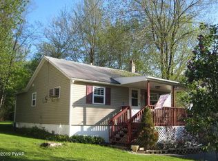 753 Elk Lake Dr, Waymart, PA 18472