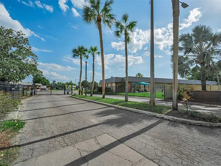 4200 Hampton Dr — Photo 47