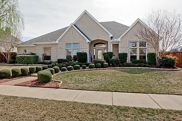 1st image of 2516 Mitchell Dr