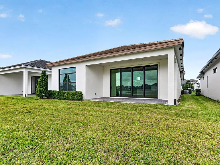 11344 SW Pietra Way — Photo 42