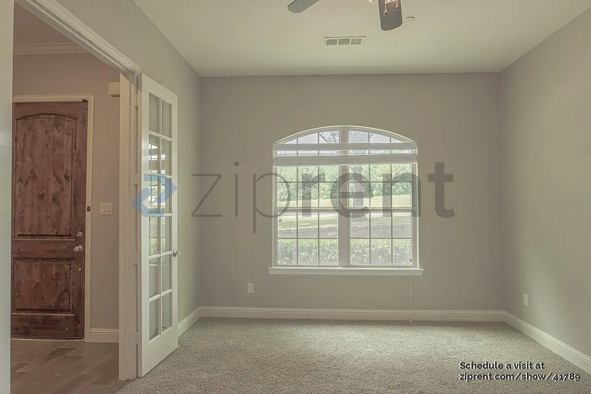 4 bed, 2178 sqft, $3,100 — Photo 4