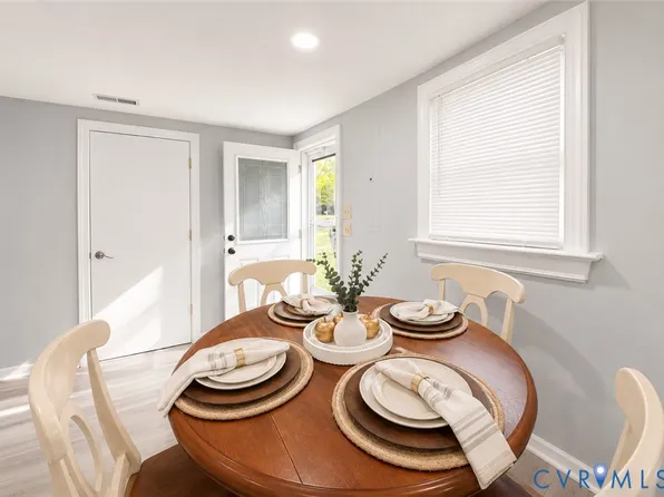 110 Locust Grv, Cartersville, VA 23027