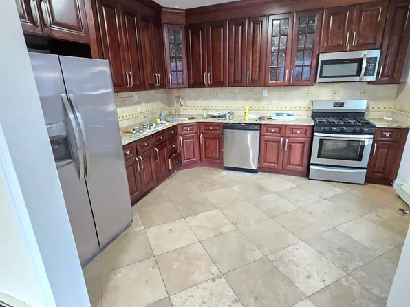 (undisclosed Address), Yonkers, NY 10704