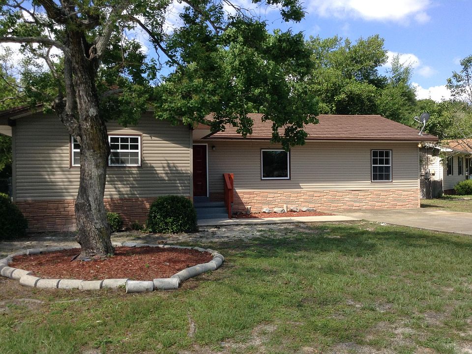 1st image of 212 Katherine Pl NW