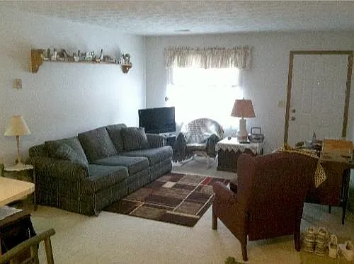 35801 Westminister Ave photo 1