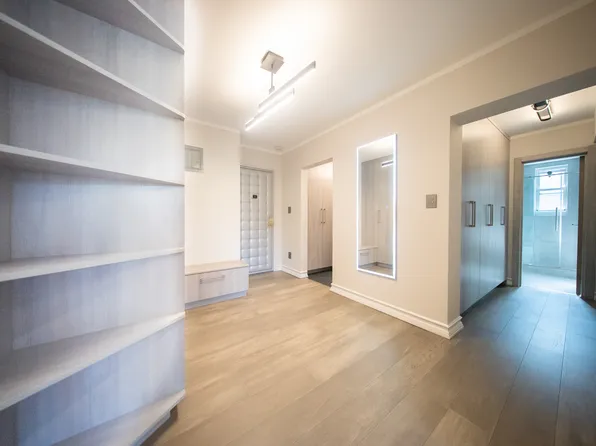 2531 East 7th Street image 10 of 37