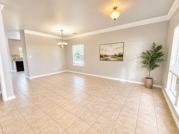 4th image of 206 Jardin Vis