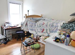 21 Bucknam St APT 2B, Roxbury Crossing, MA 02120