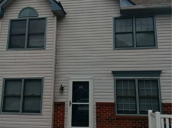 27 Tamarisk Quay #27C, Hampton, VA 23666