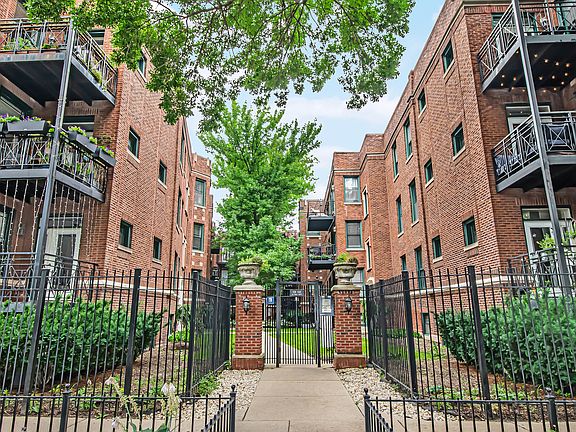 2nd image of 1138 W Pratt Blvd APT 3S