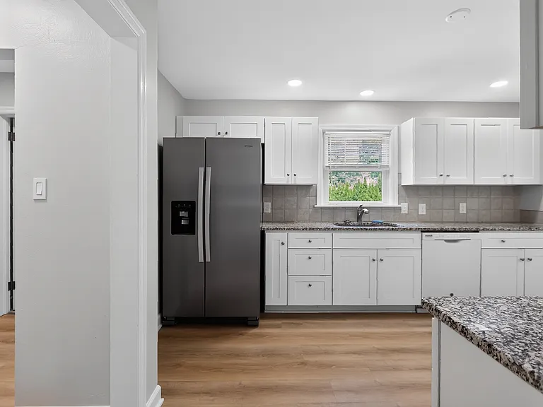 239 S Sparks St — Photo 9
