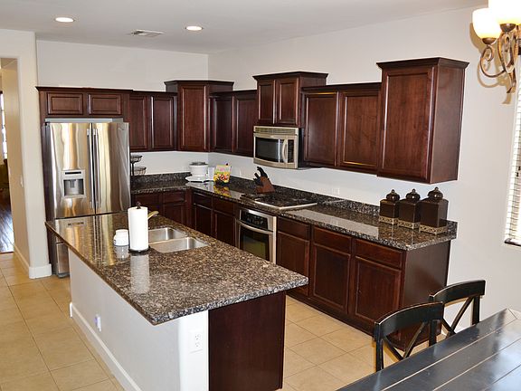 3rd image of 3306 E Windsor Dr