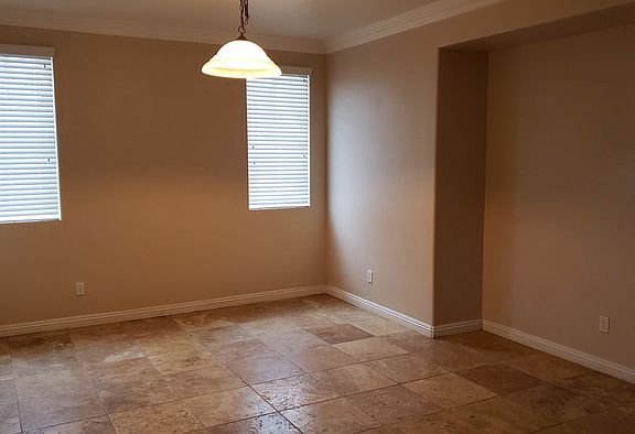 5th image of 11847 Jamaica St
