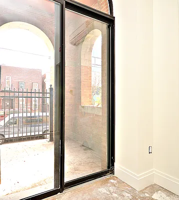 Rented by Sam Tabak | media 70