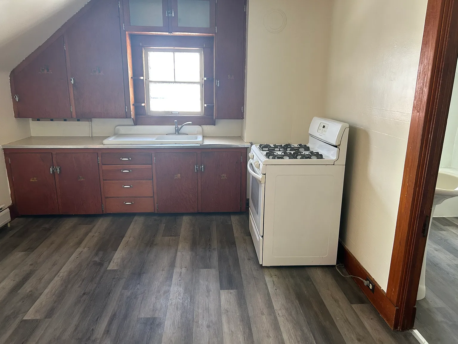2 bed, 1000 sqft, $1,250 — Photo 1