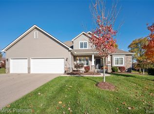 8209 Lee Rd, Brighton, MI 48116