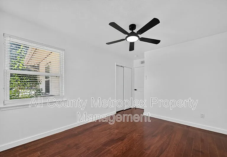 2861 Mark Twain Dr — Photo 5