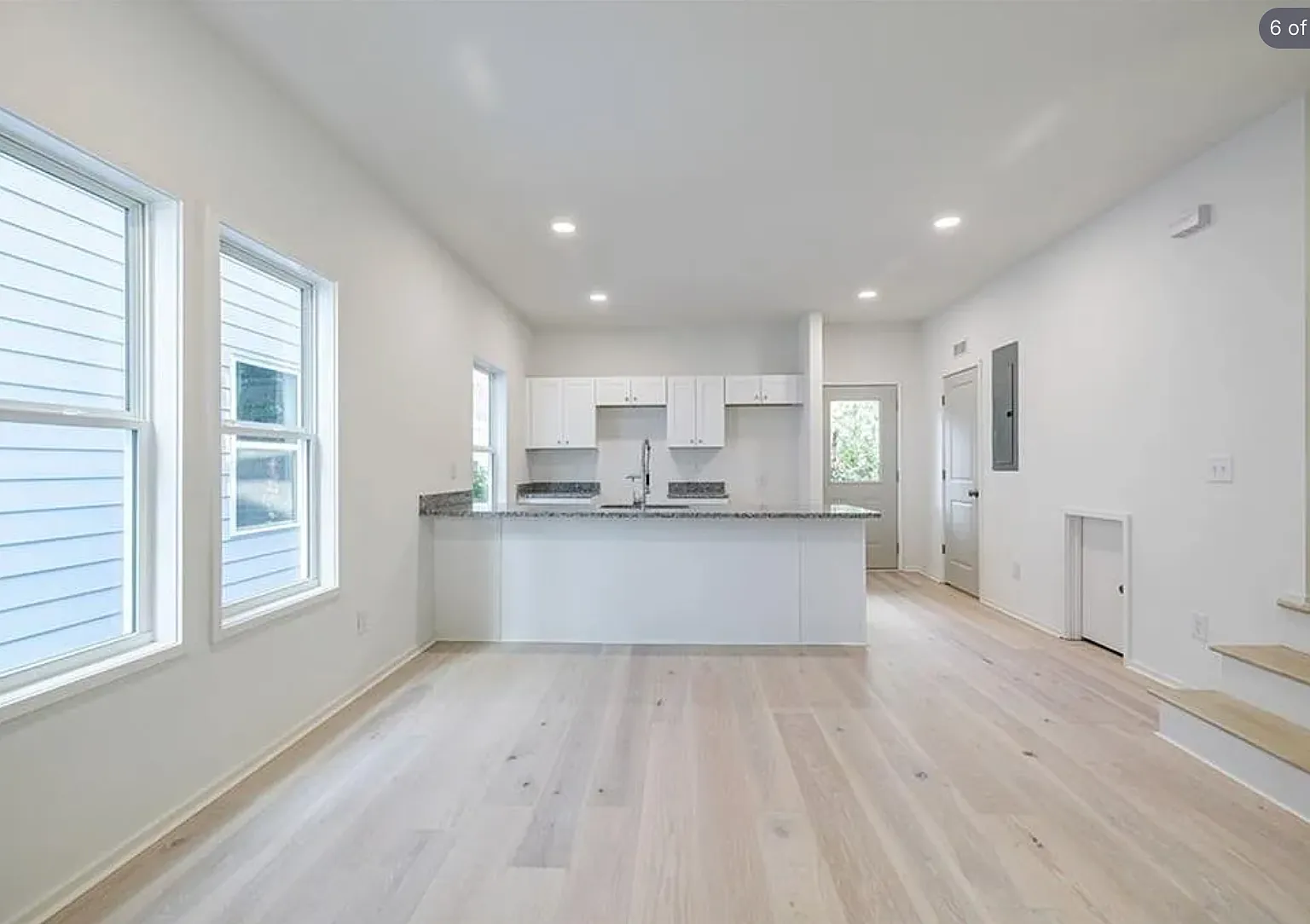 2 bed, 1050 sqft, $1,850 — Photo 4