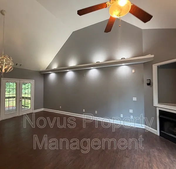 214 Farmington Trce — Photo 6