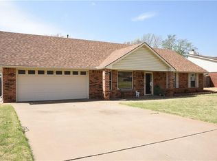 1710 E Pine Ave, Weatherford, OK 73096