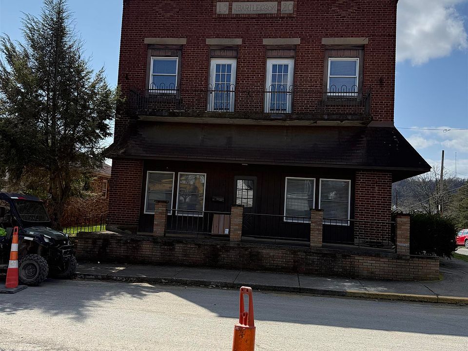 1st image of 2027 Hamill Ave