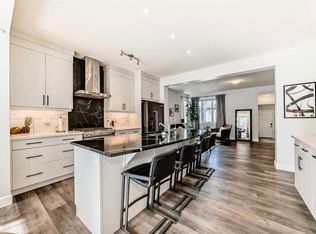 404 S Yorkville Ave SW, Calgary, AB T2X4S4