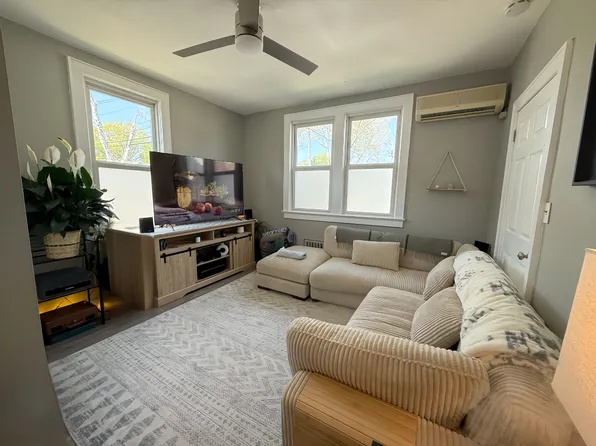 (undisclosed Address), Roselle Park, NJ 07204