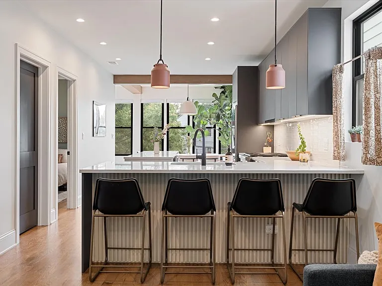 3247 N Central Park Ave #2 — Photo 9