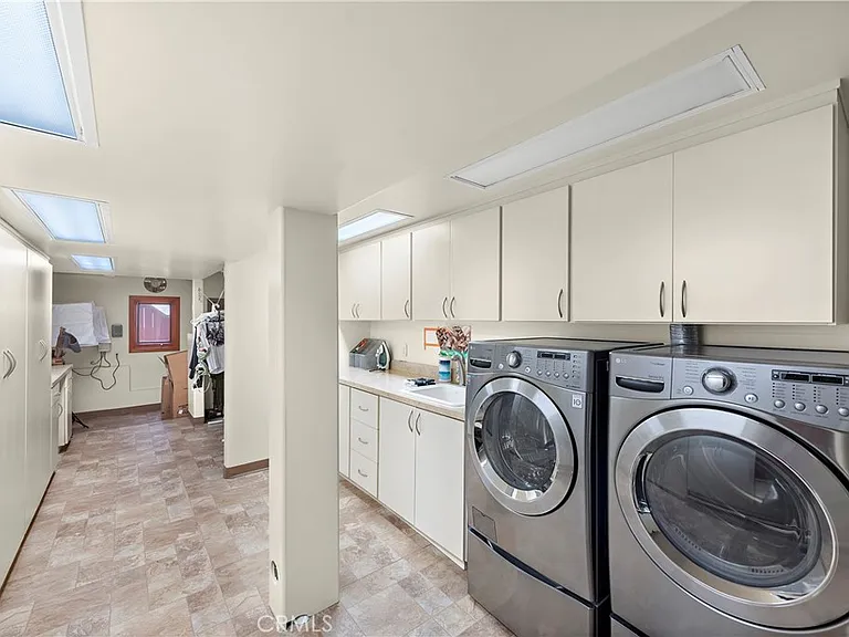612 Allview Pl — Photo 36
