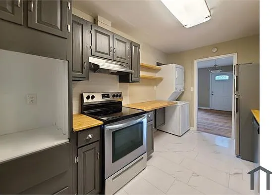 3225 Forrest Hills Dr — Photo 5