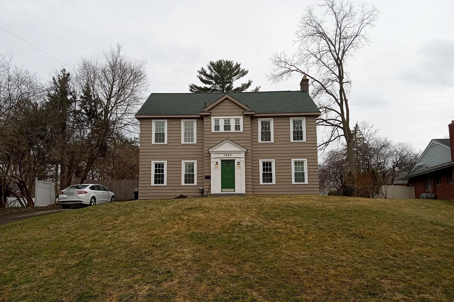 1920 Hampden Rd photo 1