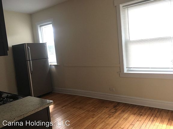 5th image of 4952 N St Louis Ave #2