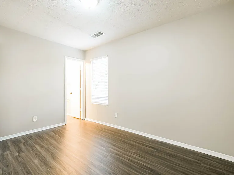 4707 Greenway Rd — Photo 12