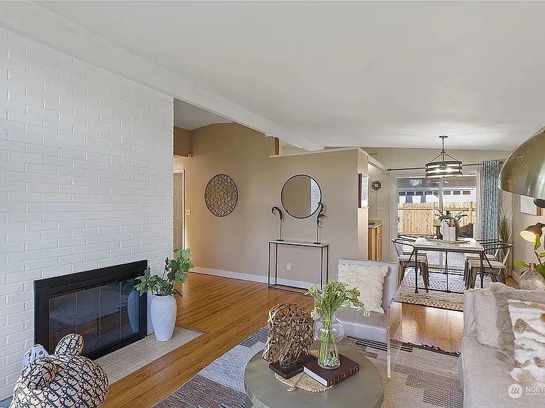 3953 153rd Ave SE — Photo 5