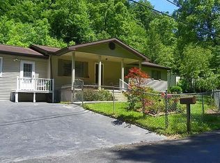 1216 Powells Crk, Pikeville, KY 41501