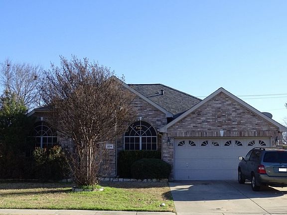 2nd image of 1904 Windcastle Dr
