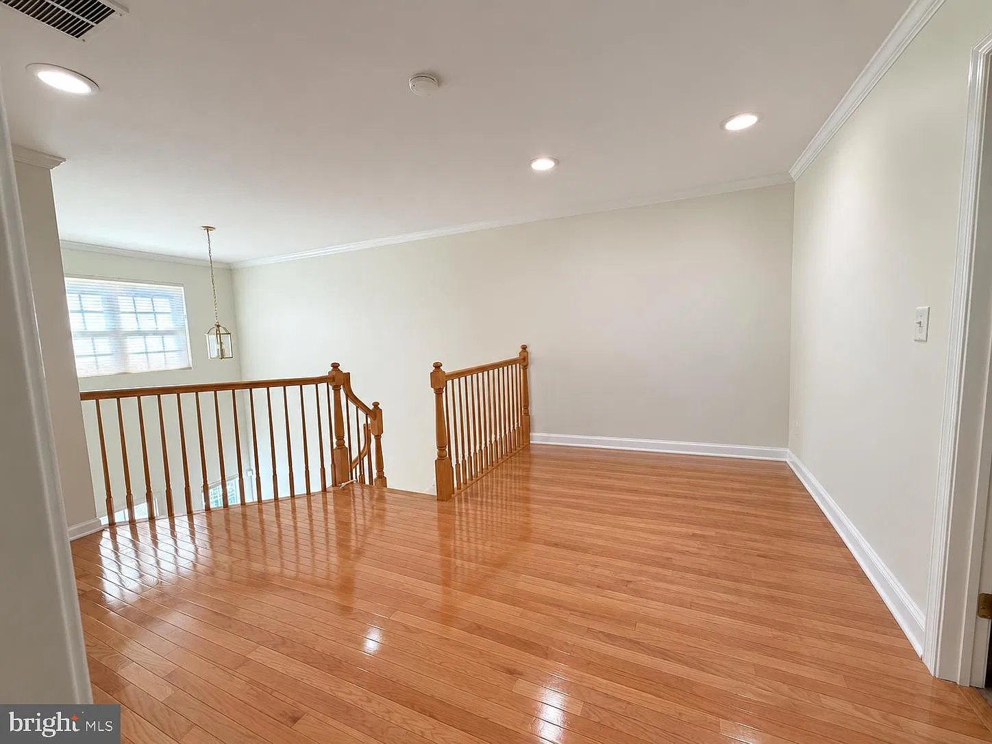 2 bed, 2.5 bath, 1755 sqft, $3,600 — Photo 4