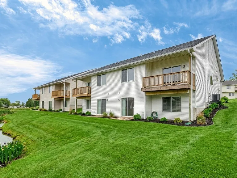 Lexington Park Townhome Rentals — Photo 53